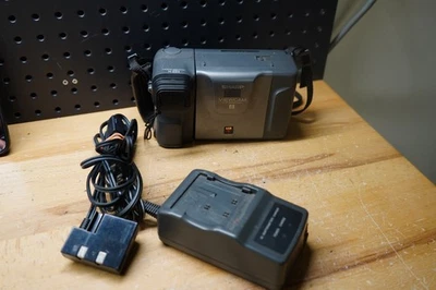 (O) Sharp Viewcam VL-E66U Video8 Camcorder 8mm Video Camera - Image 1 of 4