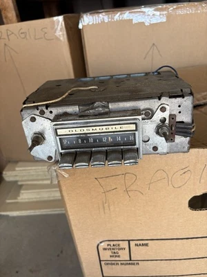 Radio Am Oldsmobile Cutlass 442 Hurst 1970 1971 1972 de colección OEM 7935003 Foto 1 de 2