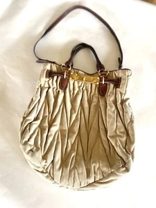 “Reduced Price” VTG Mui Mui Beige Large Tote Gold Hardware w/ Leather Handles - Picture 1 of 16