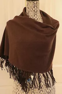 Bellissimo scialle Portolano con frange in cashmere - cioccolato - nuovo con etichetta - $400 - Foto 1 di 6