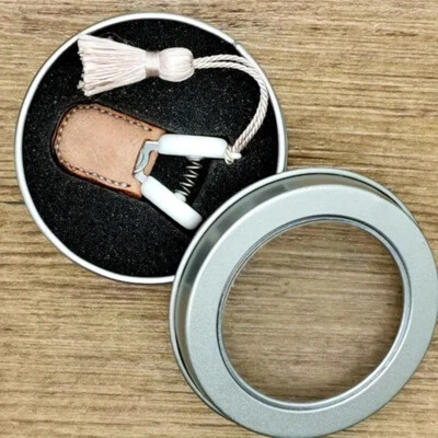 Creative Art Mini Scissors Stainless Steel With Protective Cover Sewing Scissors - Bild 1 von 4