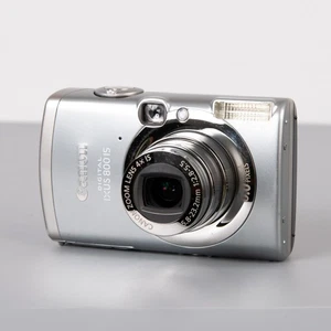 Canon Ixus 800 IS fotocamera digitale compatta - argento - Foto 1 di 10
