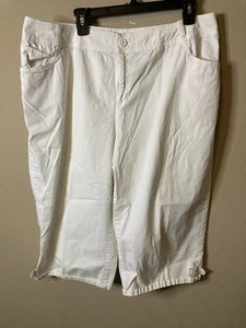 St John’s Bay Womens Stretch White Capri Pants Sz 18W - Picture 1 of 6