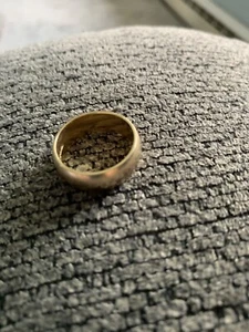 14k Yellow Gold Wedding Band 9.8 grams sz 10.25 - Picture 1 of 3