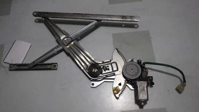02 MITSUBISHI MONTERO SPORT RIGHT FRONT Window Regulator  - Image 1 of 4