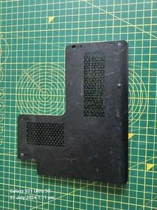 Compaq presario CQ61 Memory/hard drive cover door - Imagen 1 de 2