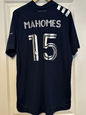 Mahomes Sporting KC Authentic Jersey Size XL Great Condition Cover