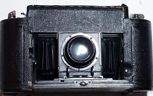 Graflex 1A Roll Film SLR with Original Case. 100 years old.