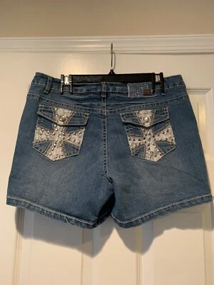 Pantalones cortos de mezclilla para mujer One/One adornados detalles brillantes lavado medio talla 12 Foto 1 de 4