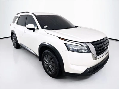 Nissan Pathfinder SV 2024 Foto 1 de 4