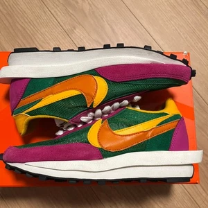 Sacai x Nike LD Waffle verde pino BV0073-301 US 5 usado - Imagen 1 de 12