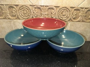 3 cuencos de sopa de cereal Denby Harlequin rojo verde azul moteado Inglaterra - Imagen 1 de 6