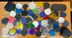 Lotto di 65+ custodie per giochi PSP UMD dischi usati casualmente - Foto 1 di 5
