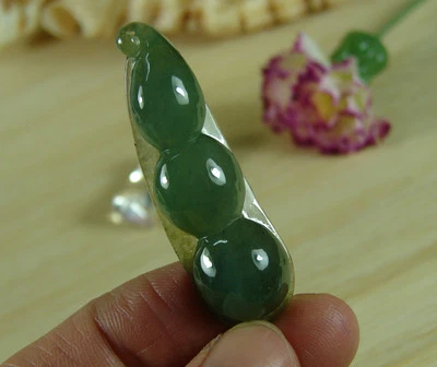 Colgante de jade verde certificado vaina de guisante grado natural A jadeíta P-357-11 Foto 1 de 4