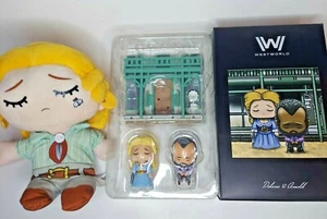 Westworld Dolores & Arnold Diorama PLUS Dolores SuperEmoFriends Plush - Picture 1 of 8