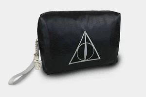 Harry Potter Deathly Hallows Shimmer Wash Toiletry Bag - Picture 1 of 1