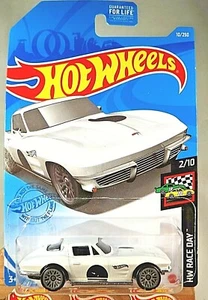 2021 Hot Wheels #10 HW Race Day 2/10 '64 CORVETTE STING RAY weiß mit grauer Spitze Sp - Bild 1 von 5