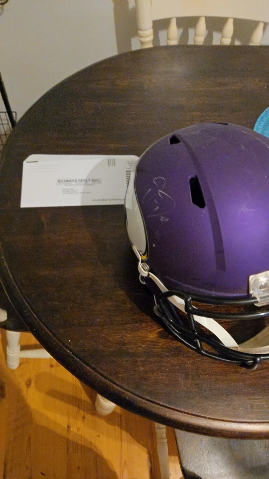 维京人贾斯汀·杰斐逊签名全尺寸速度 Proline 头盔基础见证 — 第 1/1 张图片