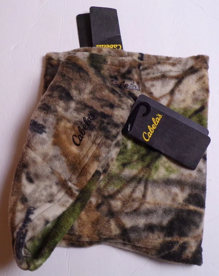 CABELA'S FLEECE NECK GAITER/BEANIE COMBO. ORIGINAL. ZONZ WOODLAND CAM0 - Image 1 of 3