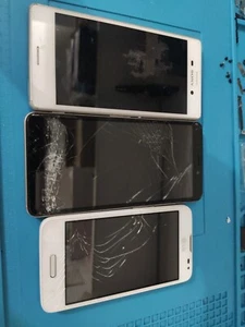 Lotto telefoni Cellulare Lg, Wiko, Sony Per Ricambi - Foto 1 di 2