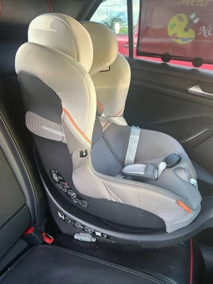 CYBEX Gold Sirona S2 i-Size Children's Car Seat from 3 Months to 4 Years  - Bild 1 von 4