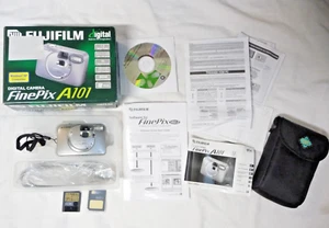 Fujifilm FinePix A101 1,3 megapixel fotocamera digitale con manuali e scatola 128 MB + 8 MB di memoria - Foto 1 di 10