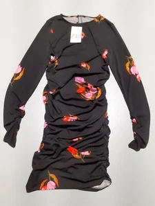 Vestido de mujer Zara mediano negro floral elástico manga larga regular - Imagen 1 de 12