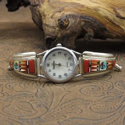 Correa de reloj Zuni coral y turquesa con incrustación de cara solar de plata de ley Foto 1 de 4