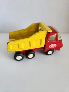 VINTAGE 1970’s 5” PRESSED STEEL TONKA RED & YELLOW DUMP TRUCK - Picture 1 of 10