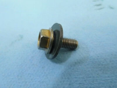 Suzuki VS800 1996 Intruder embrague resorte perno Foto 1 de 4