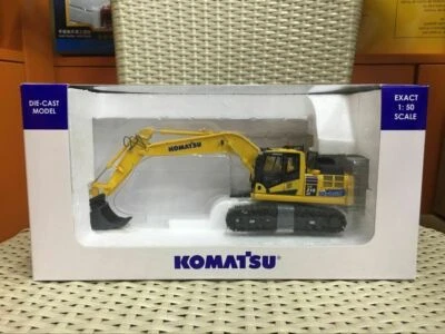 Universal Hobbies UH8135 Komatsu HB215LC-3 Excavator 1:50 Scale DieCast Toy  - Image 1 of 4