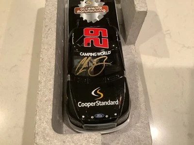 CHASE BRISCOE 亲笔签名 2017 福特 COOPER 标准 THROWBACK 压铸和卡 — 第 1/4 张图片