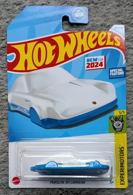 2024 Hot Wheels Experimotors 5/5 Porsche 911 Carrera (Key Chain) (White) - Image 1 of 4