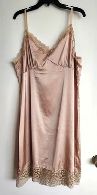 Vestido completo vintage slip cetim bege renda não aderente tradicional grunge XXL - Imagem 1 de 4