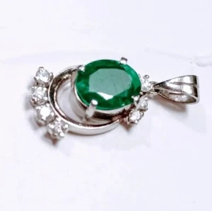 Smaragd und Diamant Anhänger 0,87 ct Smaragd 0,06 Durchmesser 1,92 Gramm Platin - Bild 1 von 8