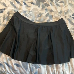 Women’s 2x NWOT Black Swim Skirt - Picture 1 of 3