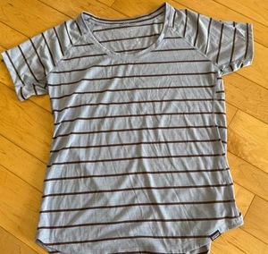 Patagonia Striped Capilene Cool Trail  T-shirt Size Youth Medium Good Condition - Picture 1 of 5
