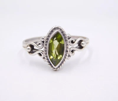2.50 Gm 925 Sterling Silver Natural Peridot Cut Gemstone Handmade Ring Size 8 US - Image 1 of 4
