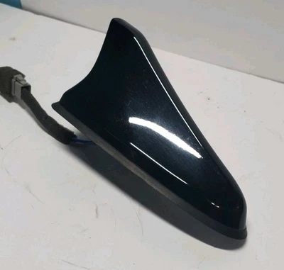 Hyundai Elantra 2016-2018 antena aleta de tiburón techo radio OEM 96210-F3130-S3B negro Foto 1 de 4