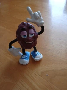 Vintage California Raisin 3,5 inch Figur mit weißen Handschuhen und blauen Schuhen - Bild 1 von 2