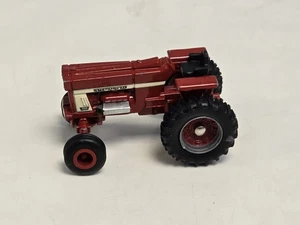 Tomy International Harvester IH Farmall 1568 Tractor Rare Red 1:64 Scale - Picture 1 of 11