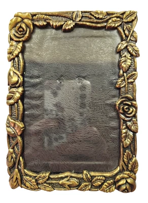 Moldura para fotos vintage de bronze floral de rosas e videiras 3,5 x 5 - Imagem 1 de 4