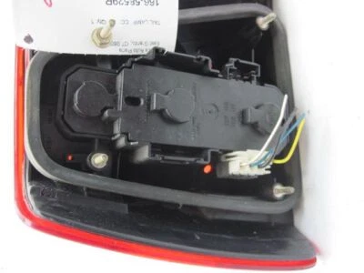 Lanterna traseira direita do passageiro sedã montagem na carroceria compatível com 91-95 VOLVO 940 41474 - Imagem 1 de 2