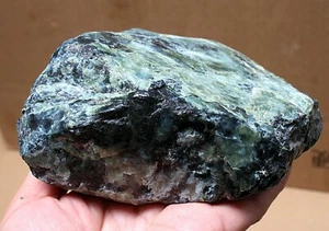 558 g espécimen mineral serpentina ofiolita áspera natural/China - Imagen 1 de 11