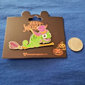 Disney Disneyland Paris DLP Pin - Pascal Flying A Broom - Halloween - Tangled - Picture 1 of 2