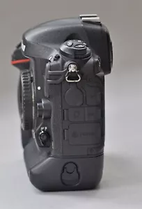 Nikon D4S 16.2MP Digital SLR Camera Body - shutter count : 7,364 - Picture 1 of 12