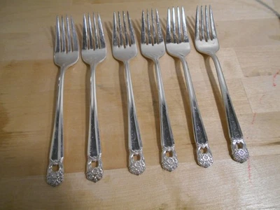 6 Rogers 1941 ETERNALLY YOURS Pattern Salad Forks IS Silverplate 8256 - Image 1 of 3