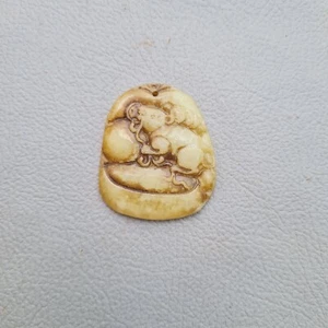 antique old chinese jadeite hand carved mouse small pendant - Picture 1 of 9