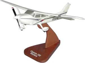Cessna 182 Skylane Desk Display Privat Modellflugzeug Flugzeug 1/32 SC Flugzeug - Bild 1 von 10