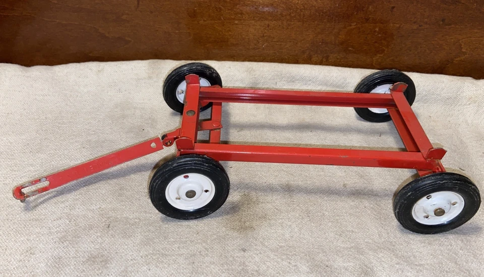 Vintage Tru-Scale Pressed Steel 1/16 White Rim Red 4-Wheel Farm Wagon Chassis - Image 1 of 4